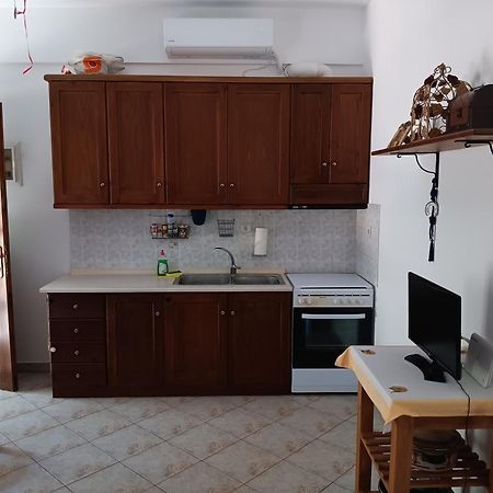 Το μικρό Σπίτι στον Ελαιώνα Βίλα Λεφόκαστρο Εξωτερικό φωτογραφία