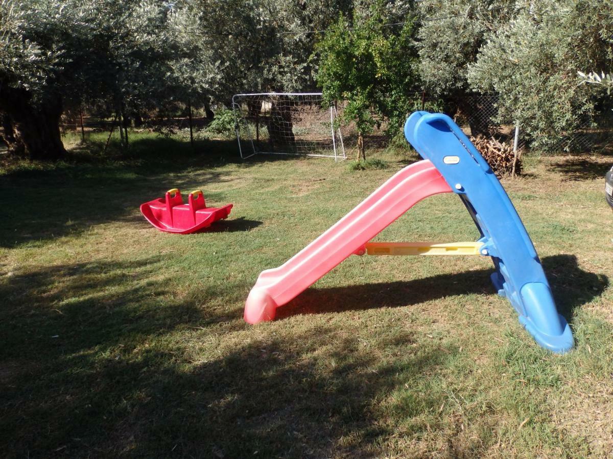 Το μικρό Σπίτι στον Ελαιώνα Βίλα Λεφόκαστρο Εξωτερικό φωτογραφία