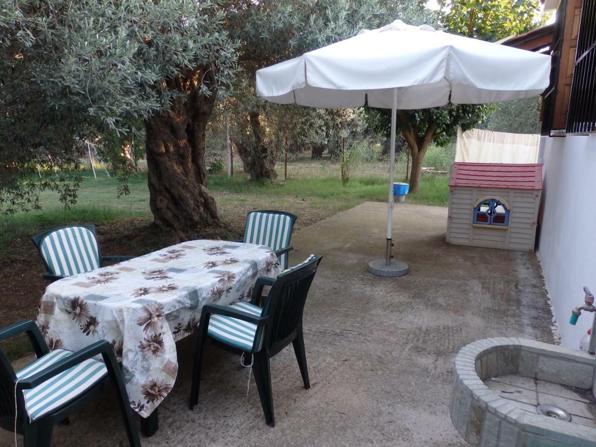 Το μικρό Σπίτι στον Ελαιώνα Βίλα Λεφόκαστρο Εξωτερικό φωτογραφία