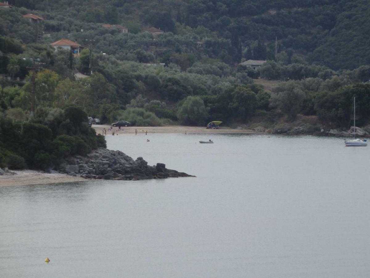 Το μικρό Σπίτι στον Ελαιώνα Βίλα Λεφόκαστρο Εξωτερικό φωτογραφία